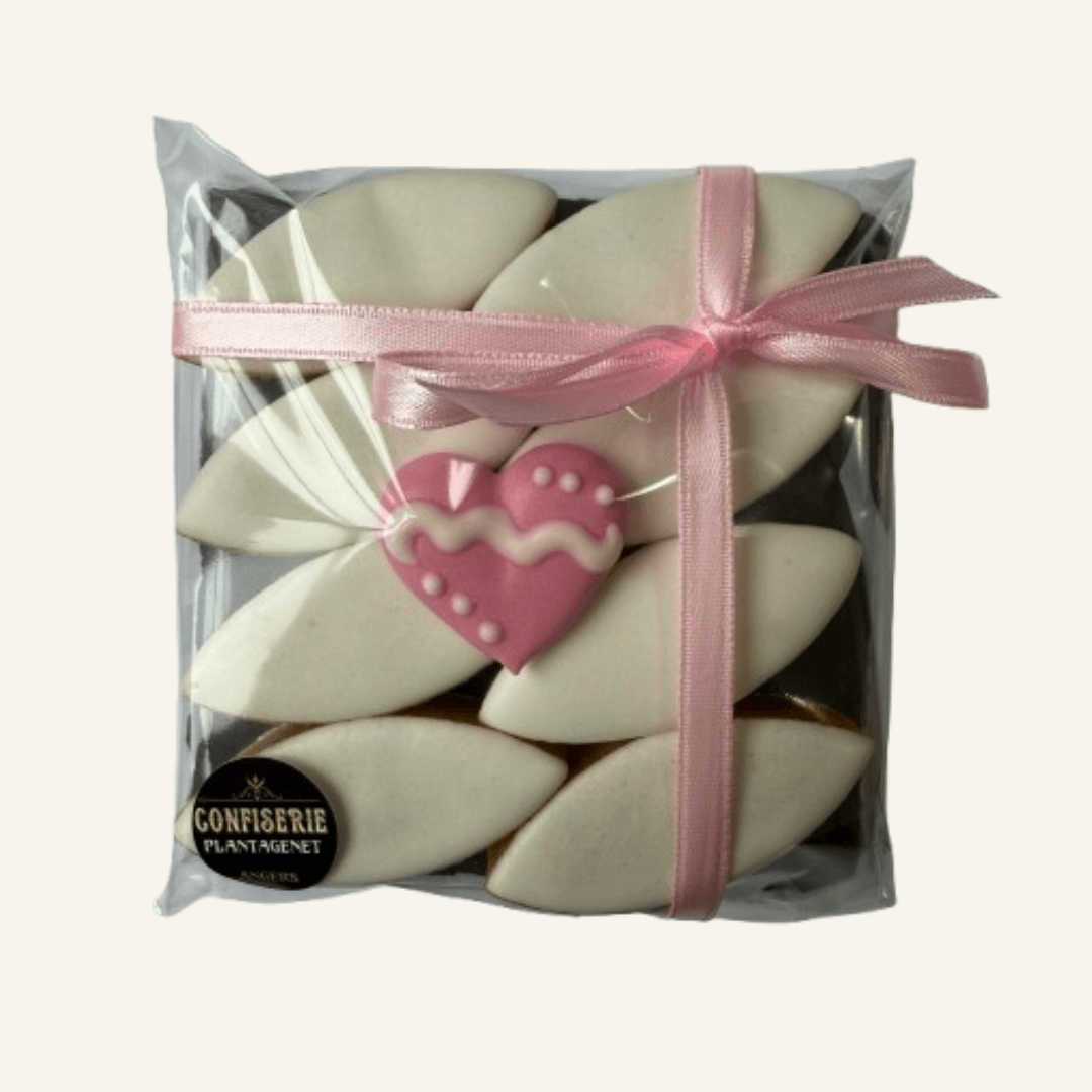 8 Calisson avec coeur en sucre